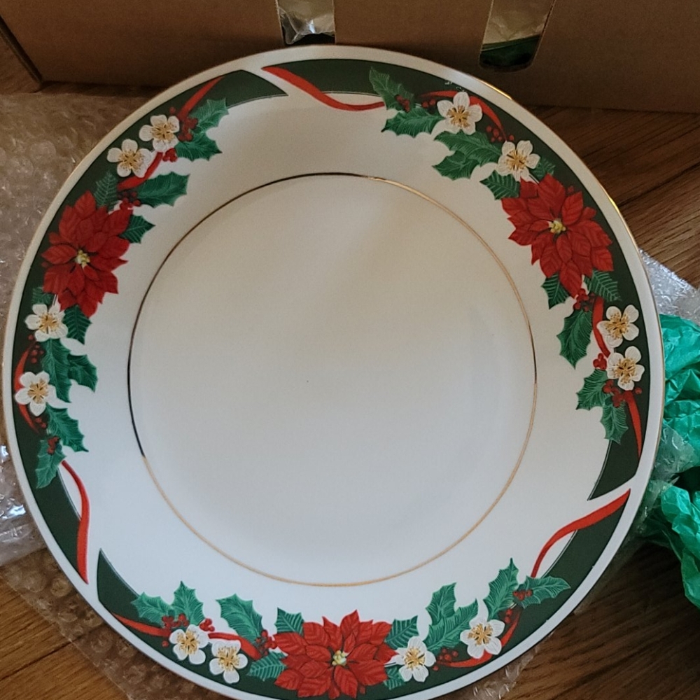 TIENSHAN CHINA HOLIDAY PLATE